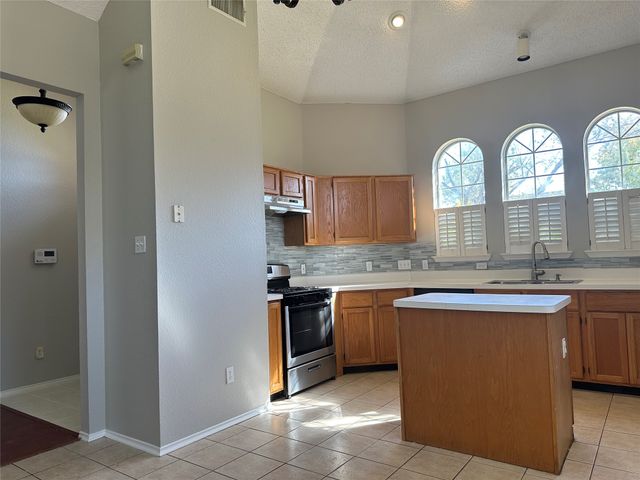 2017 Birch Bend, Mesquite, TX 75181