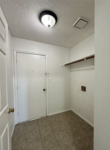 2017 Birch Bend, Mesquite, TX 75181