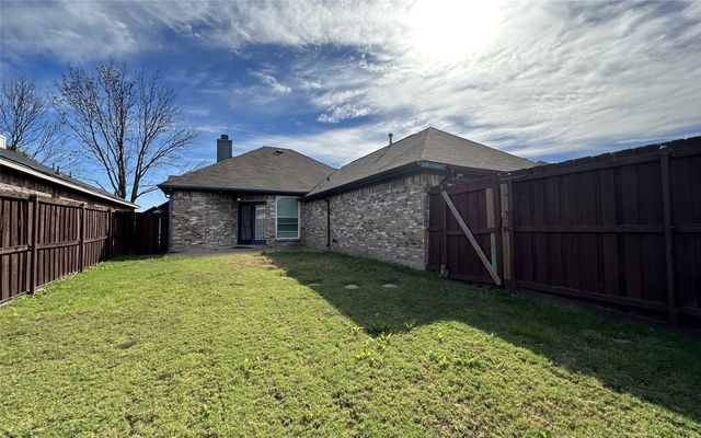 2017 Birch Bend, Mesquite, TX 75181