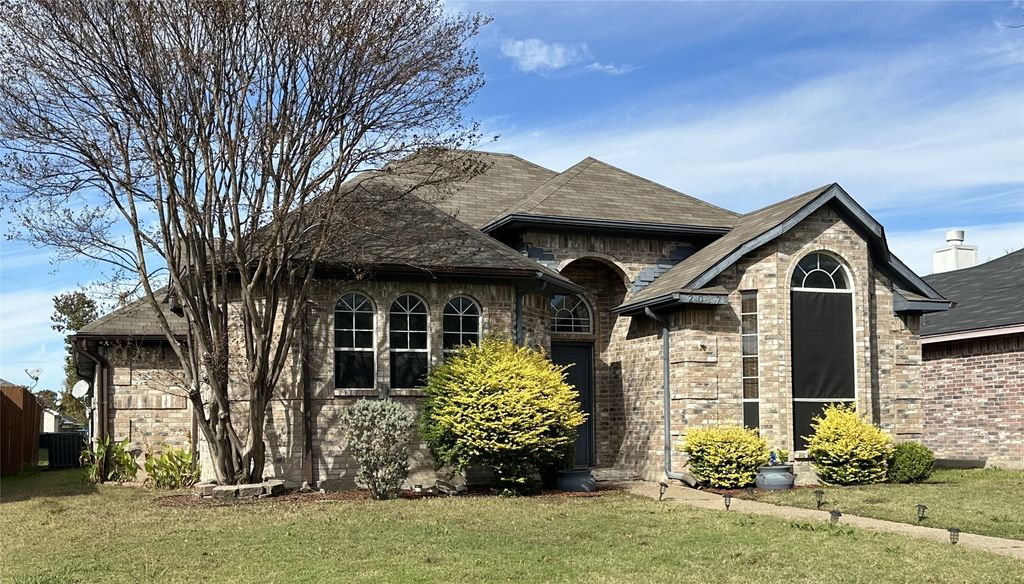 2017 Birch Bend, Mesquite, TX 75181