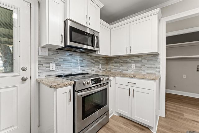 9842 Hawthorne Dr, Baton Rouge, LA 70809