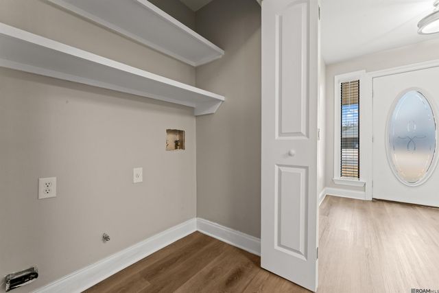 9842 Hawthorne Dr, Baton Rouge, LA 70809