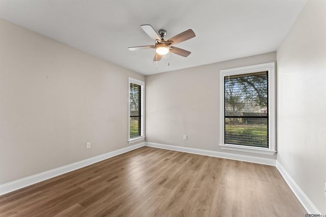 9842 Hawthorne Dr, Baton Rouge, LA 70809