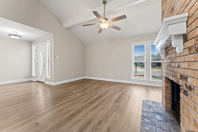 9842 Hawthorne Dr, Baton Rouge, LA 70809