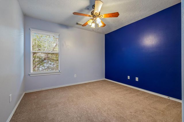 483 Folk Crest Lane, Dickinson, TX 77539