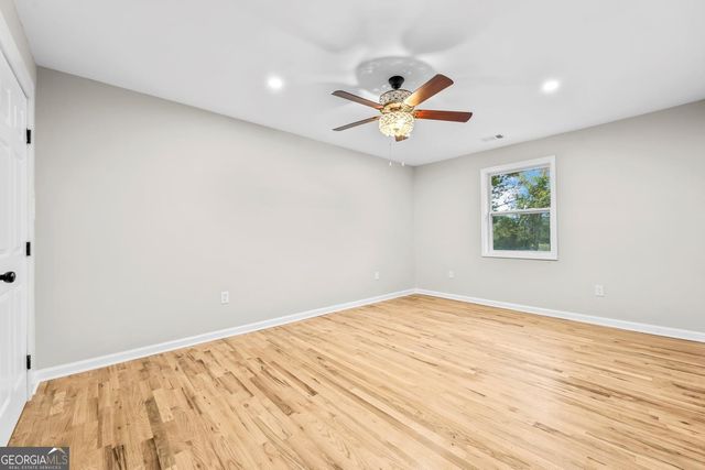 420 W Richland Avenue, Greensboro, GA 30642