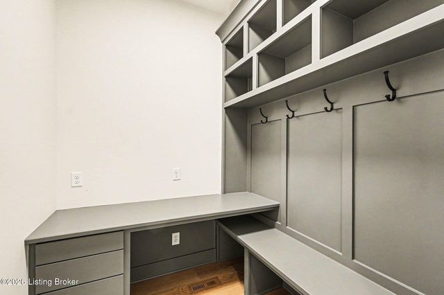 2925 Travis French Trail, Louisville, KY 40023