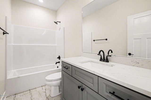 2925 Travis French Trail, Louisville, KY 40023