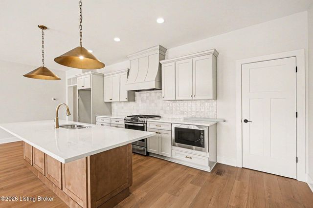 2925 Travis French Trail, Louisville, KY 40023