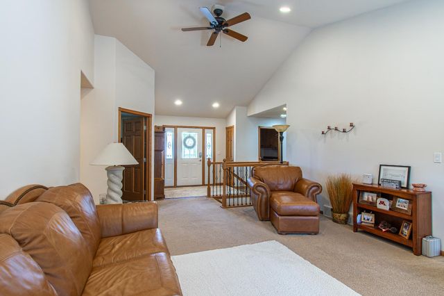 1819 52nd Avenue N, Moorhead, MN 56560