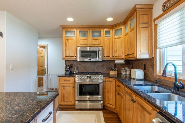1819 52nd Avenue N, Moorhead, MN 56560