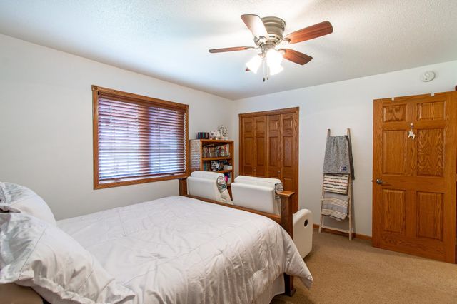 1819 52nd Avenue N, Moorhead, MN 56560
