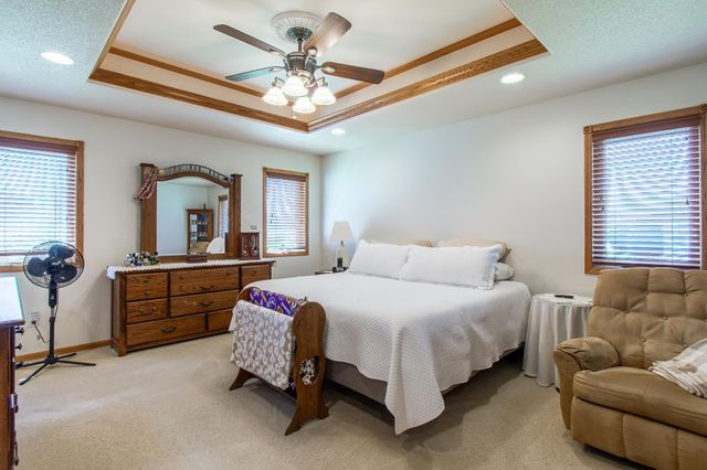 1819 52nd Avenue N, Moorhead, MN 56560
