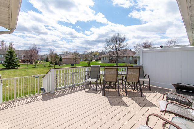 1819 52nd Avenue N, Moorhead, MN 56560
