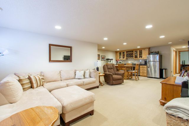 1819 52nd Avenue N, Moorhead, MN 56560
