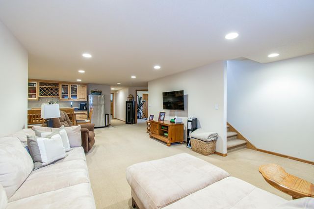 1819 52nd Avenue N, Moorhead, MN 56560