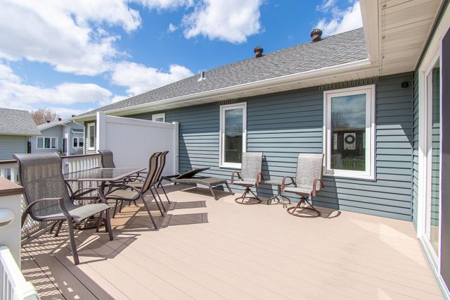 1819 52nd Avenue N, Moorhead, MN 56560