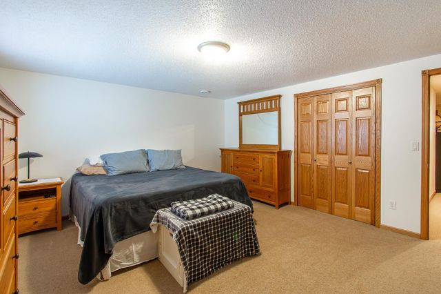 1819 52nd Avenue N, Moorhead, MN 56560