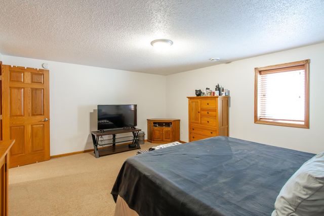 1819 52nd Avenue N, Moorhead, MN 56560