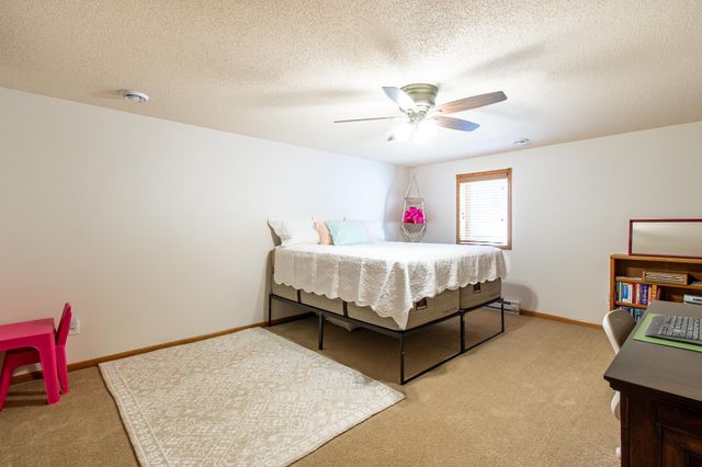 1819 52nd Avenue N, Moorhead, MN 56560