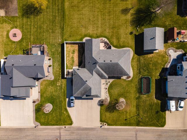 1819 52nd Avenue N, Moorhead, MN 56560