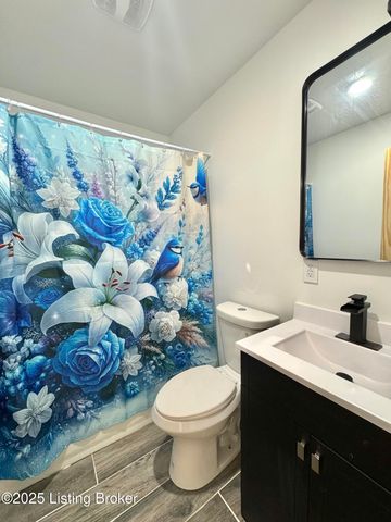 12411 Berrytown Rd, Louisville, KY 40223