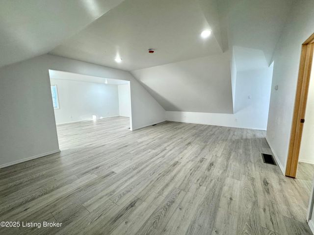 12411 Berrytown Rd, Louisville, KY 40223