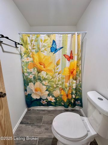 12411 Berrytown Rd, Louisville, KY 40223