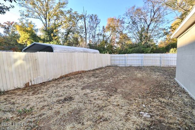 12411 Berrytown Rd, Louisville, KY 40223