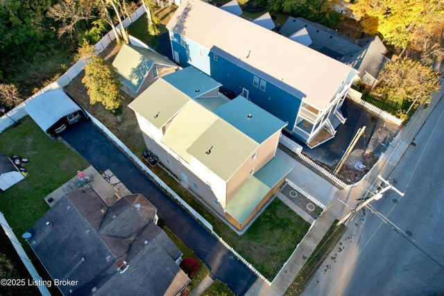 12411 Berrytown Rd, Louisville, KY 40223