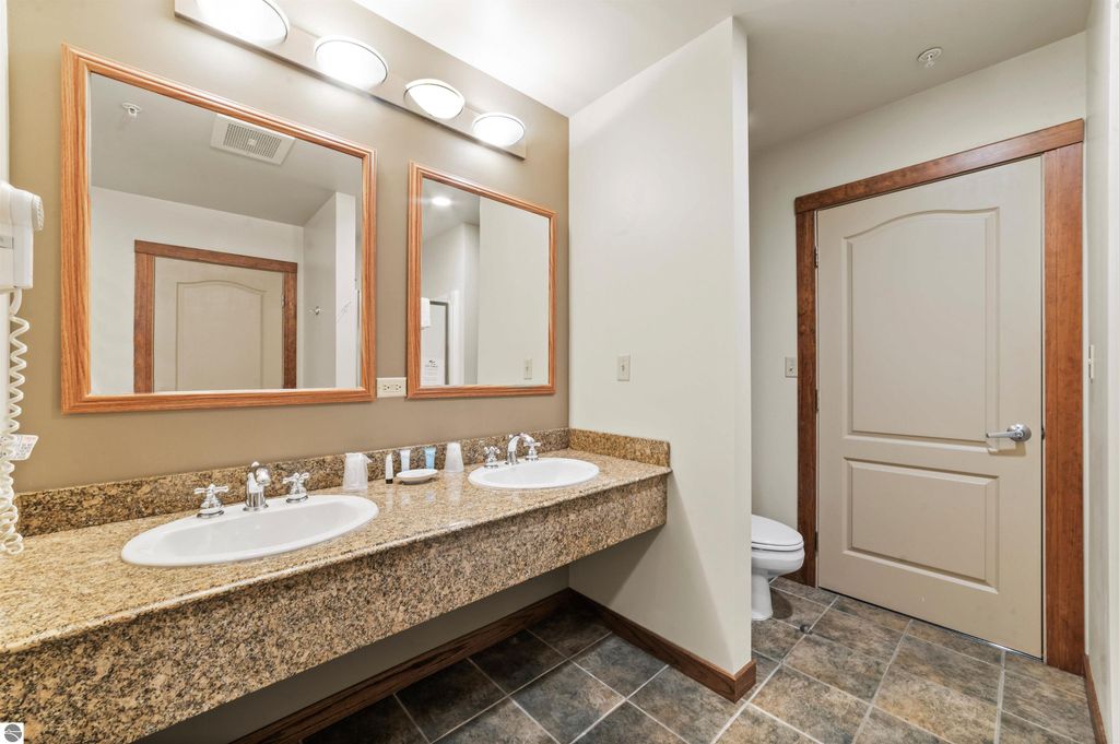 Image 15 of property listing at 2400 Troon South # 4007, Bellaire, MI 49615