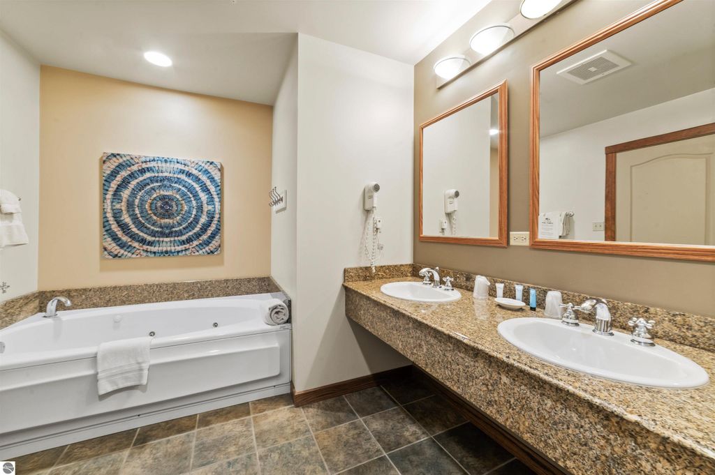 Image 16 of property listing at 2400 Troon South # 4007, Bellaire, MI 49615