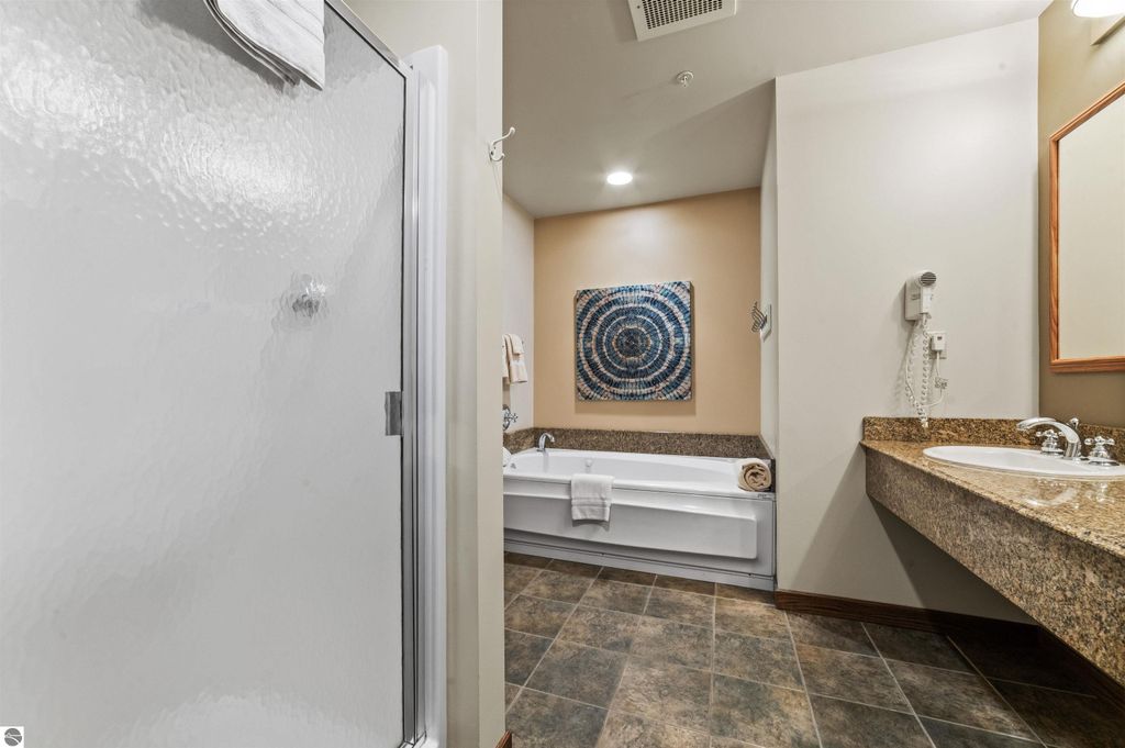 Image 17 of property listing at 2400 Troon South # 4007, Bellaire, MI 49615