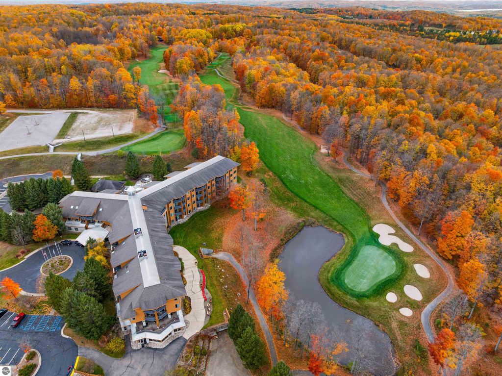 Image 26 of property listing at 2400 Troon South # 4007, Bellaire, MI 49615