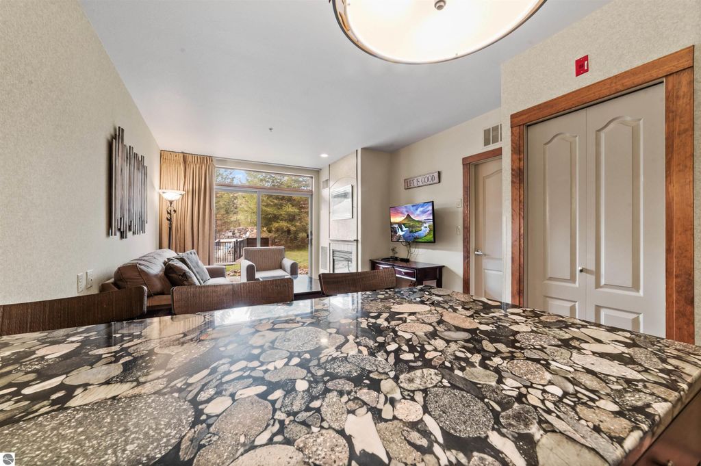 Image 7 of property listing at 2400 Troon South # 4007, Bellaire, MI 49615