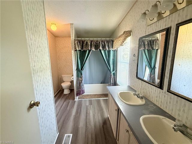 353 Twelve Oaks Drive, Linwood, NC 27299