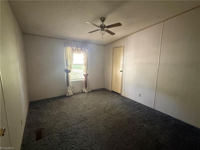 353 Twelve Oaks Drive, Linwood, NC 27299