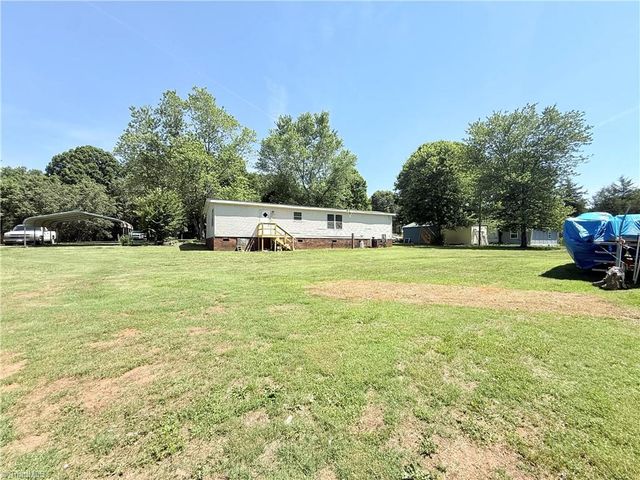 353 Twelve Oaks Drive, Linwood, NC 27299