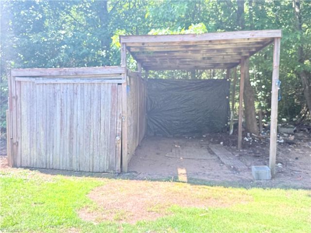 353 Twelve Oaks Drive, Linwood, NC 27299