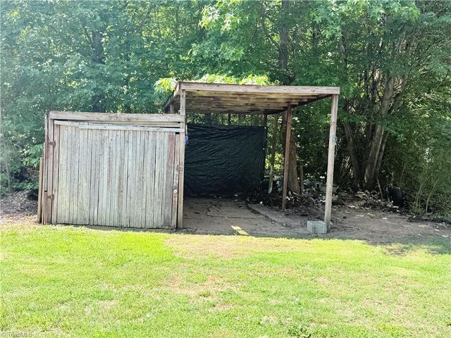 353 Twelve Oaks Drive, Linwood, NC 27299