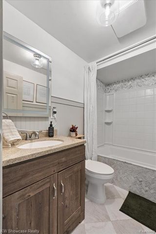 4025 Totem Lane, Waterford, MI 48328