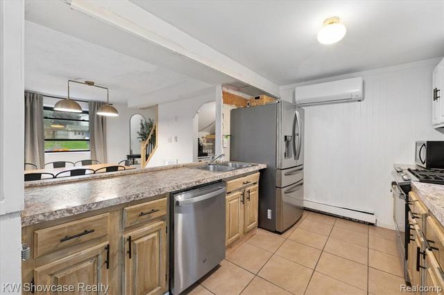 4025 Totem Lane, Waterford, MI 48328