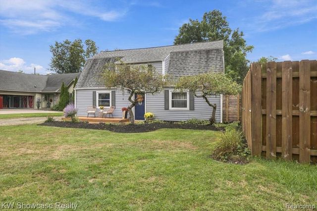 4025 Totem Lane, Waterford, MI 48328