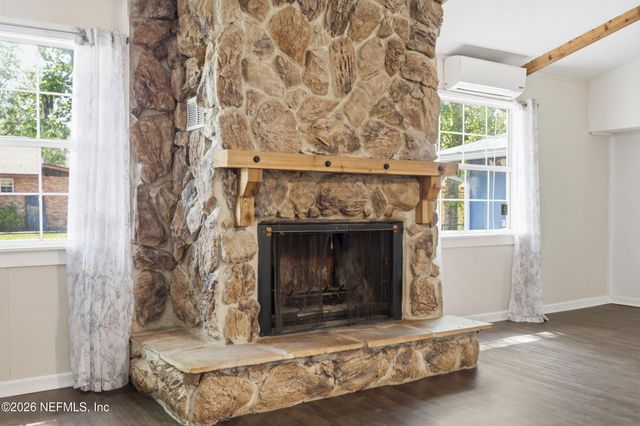 9246 BEARDEN Road, Jacksonville, FL 32220