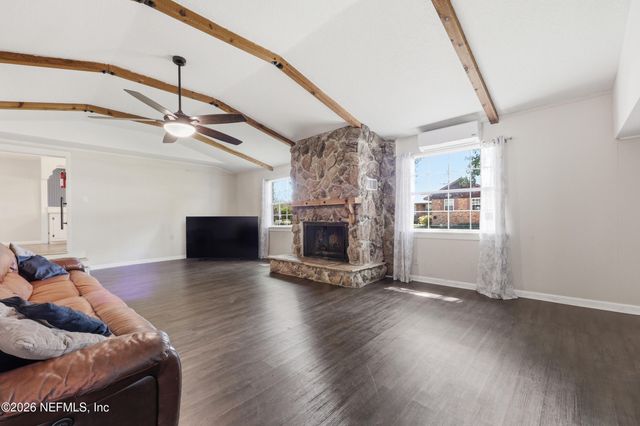 9246 BEARDEN Road, Jacksonville, FL 32220