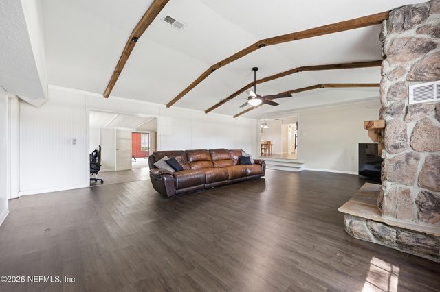 9246 BEARDEN Road, Jacksonville, FL 32220