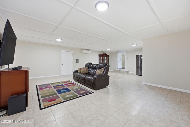 9246 BEARDEN Road, Jacksonville, FL 32220