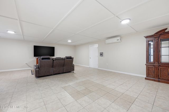9246 BEARDEN Road, Jacksonville, FL 32220