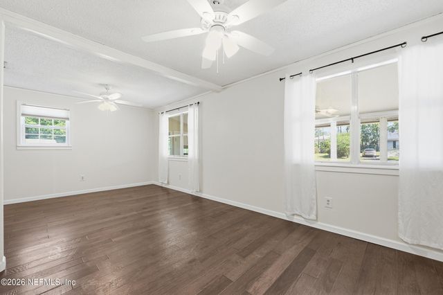 9246 BEARDEN Road, Jacksonville, FL 32220