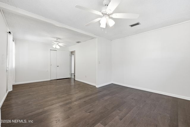 9246 BEARDEN Road, Jacksonville, FL 32220